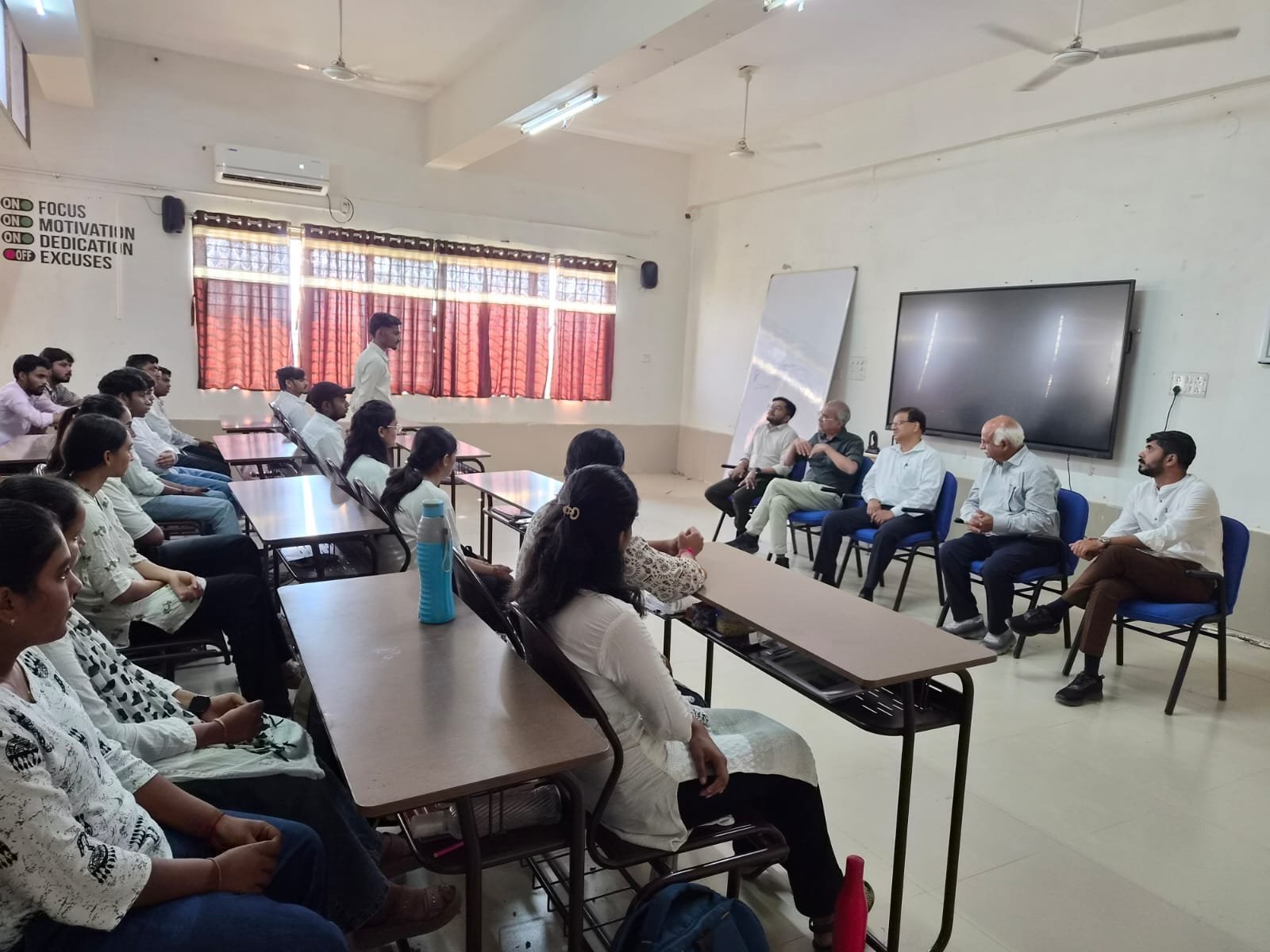 અમરેલીમાં કોલેજ ઓફ નેચરલ ફાર્મિંગ અને FWWB ના સંયુક્ત ઉપક્રમે એફ.પી.ઓ. માટે ઓરિએન્ટેશન પ્રોગ્રામ યોજાયો