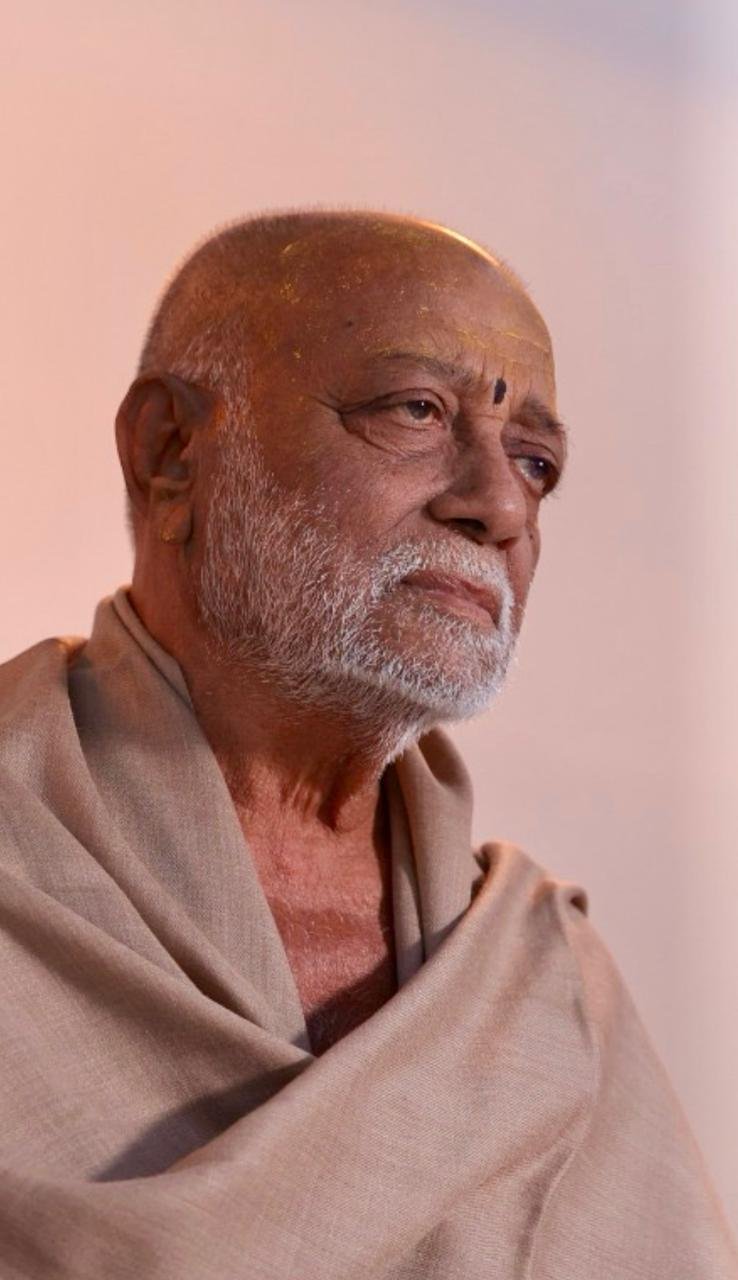 કોલકાતા અને ગ્વાલિયર દુર્ઘટનામાં મૃત્યુ પામેલા લોકોને મોરારિબાપુની શ્રધ્ધાંજલિ અને સહાય